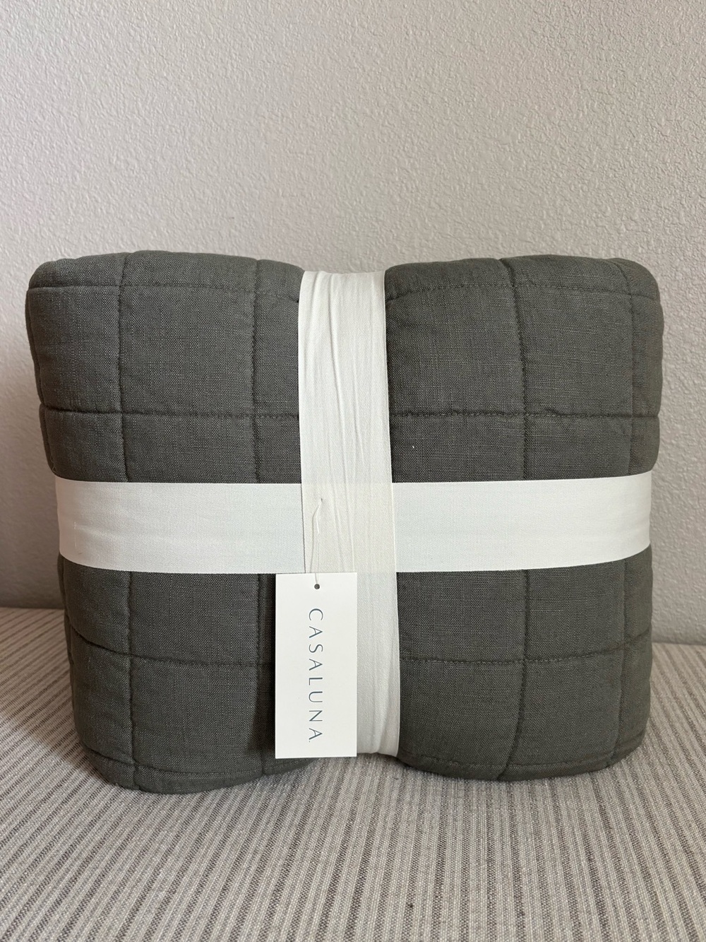 NWT Full/Queen Heavyweight Linen Blend Quilt Olive Green - Casaluna